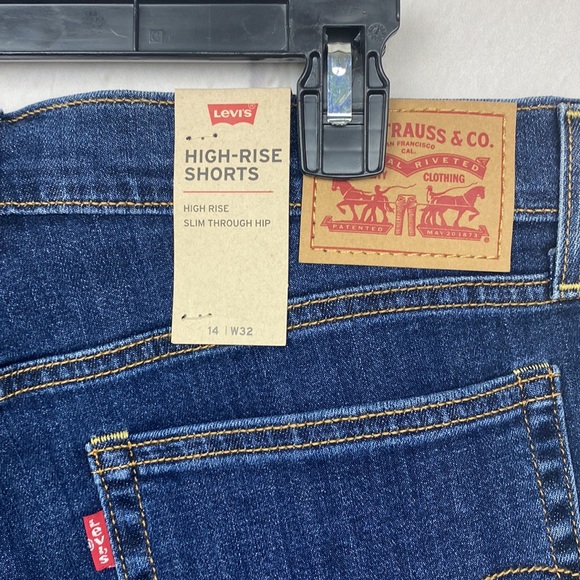 Levi’s High-rise Shorts dark wash - Picture 7 of 7